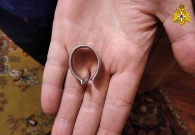 Ульяновские спасатели помогли женщине снять кольцо с пальца