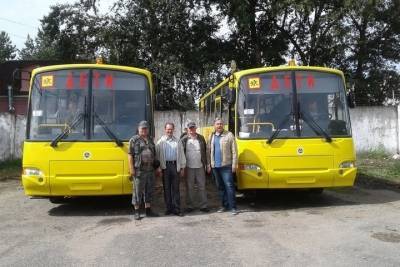 Гдовским школьникам выделили 2 новых автобуса