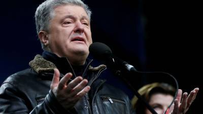 Суд Киева продлил на шесть месяцев срок расследования дела против Порошенко