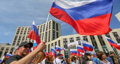 В Госдуме оценили возможность переноса Дня России на 1 июля