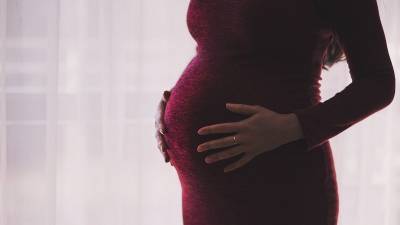 В Уфе беременная женщина пырнула себя ножом в живот