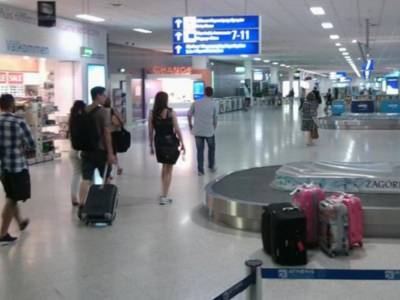 17 граждан Украины, которых в афинском аэропорту отправили в изолятор, уже на свободе