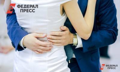 Семейным парам-юбилярам на Ямале будут выплачивать специальную премию