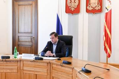Губернатор Смоленской области критически оценил качество исполнения госконтрактов