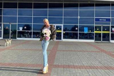 Анастасия Волочкова вернулась из Астрахани, где выиграла дело против бывшего мужа