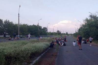 Террористы «ДНР» избили мужчин, которые остались на ночевку перед КПП «Еленовка»