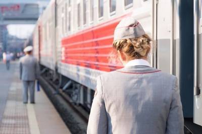 РЖД возобновляет движение более ста поездов дальнего следования - aif.ru