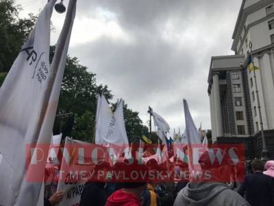 В Киеве митингуют аграрии из 5 областей: требуют выдачи обещанной Кабмином компенсации за потери урожая