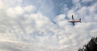 К тушению масштабного пожара в Луганской области привлекли авиацию