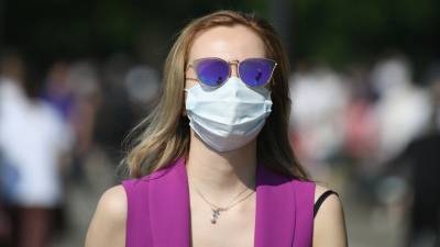 В России сильно упал спрос на маски