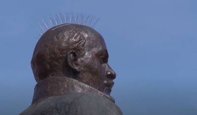 Магаданцы сравнили обновленный памятник Ленину с героем "Восставших из ада"