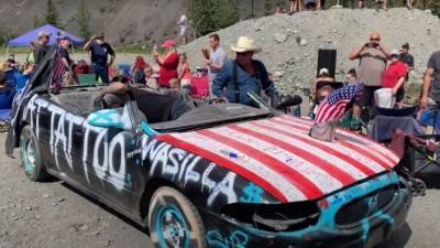 Утилизация старых авто по-американски — захватывающее видео
