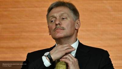 Песков: Кремль не комментирует уголовное дело Сафронова