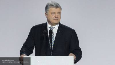 Суд продлил срок расследования против Порошенко до 10 октября