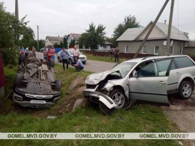 ДТП в Калинковичах: не уступил дорогу — три человека в больнице