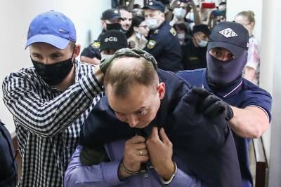 В Кремле прокомментировали несогласие ряда СМИ с делом Сафронова