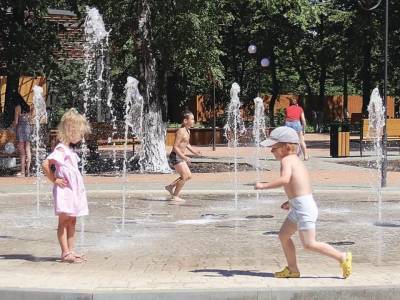 «Сухой фонтан» радует в жару жителей Липецкой области