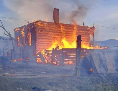 В Селенгинском районе Бурятии сгорел бесхозный дом