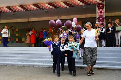 Российских школьников оставили без линеек 1 сентября