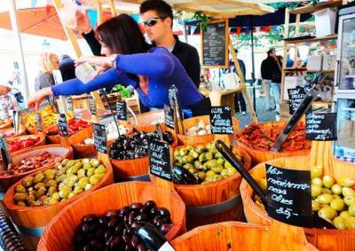 Французский продуктовый рынок откроется в центре Праги 14 июля