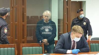 Суд выяснит, зачем историк Соколов звонил в посольство Франции после убийства