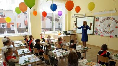 Собянин надеется, что школьники в Москве сядут за парты 1 сентября
