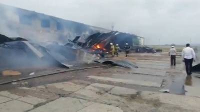 Склады загорелись на заводе по розливу минеральной воды на Ставрополье