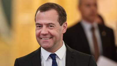 Медведева могут сделать пожизненным сенатором