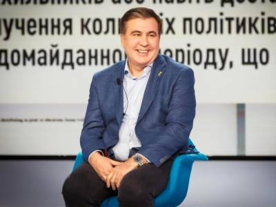 Саакашвили: Я Трампа возил на своем электромобиле до семи утра. В двух ночных клубах мы были, по фонтанам прыгали