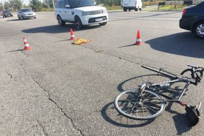 Два подростка на велосипеде попали в ДТП в Локне