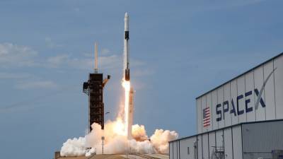 SpaceX отменила пуск Falcon 9 со спутниками из-за погоды