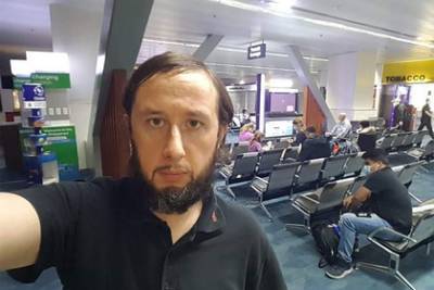 Проживший сто дней в аэропорту иностранец опоздал на рейс домой