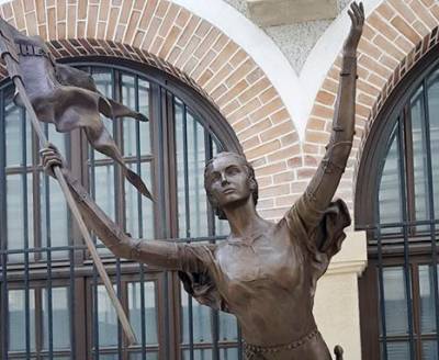 В Петербурге установят памятник Жанне д'Арк