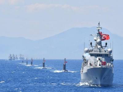 Турецкий флот проводит военные учения у берегов Ливии