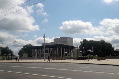 Минкультуры РФ готово помочь в восстановлении сгоревшего драмтеатра во Владимире