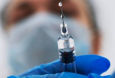 Минздрав: вакцинация от COVID-19 в России будет добровольной