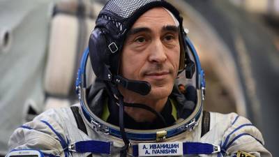 Российский космонавт Иванишин побывал на корабле Crew Dragon