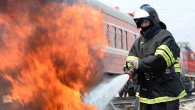 На тушение зданий «Казаньнефтеродукта» направили пожарный поезд