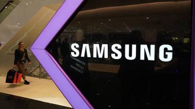 Samsung может убрать зарядку из некоторых комплектов смартфонов