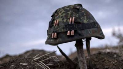 На Донбассе погиб украинский военный, еще трое ранены