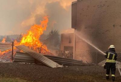 ЛНР: Лесной пожар может привести к подрывам боеприпасов на складах ВСУ