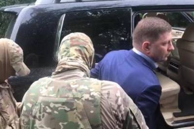 Задержанный хабаровский губернатор отправлен в Москву