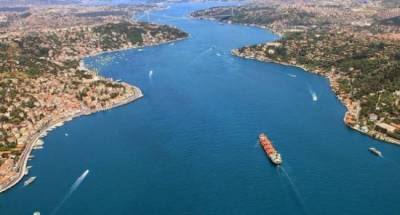 «Корабли РФ оказались парализованы. Другого пути нет»: Турция в срочном порядке закрыла пролив Дарданеллы