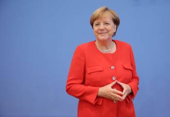 Кризис основ. Германия ругается с США и хочет диалога с Россией