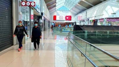 Торговые центры в панике: покупателей мало, магазины закрываются