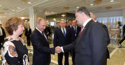 "Жму руку" и "Обнимаю": нардеп опубликовал разговор 2015 года "с голосами" Путина и Порошенко