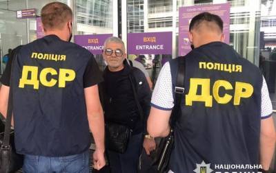 Из Украины выслали криминального авторитета по кличке Дед