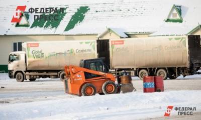 В Екатеринбурге двое мигрантов украли продуктов из грузовиков на шесть миллионов