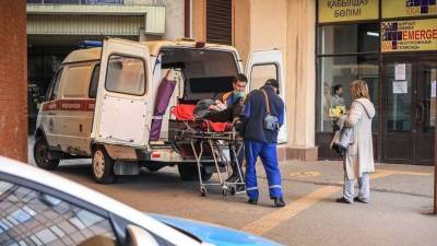 В Туркестанской области пятеро врачей умерли от пневмонии, акимат обещает выплатить компенсацию их семьям