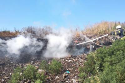 В Киевской области загорелась свалка мусора